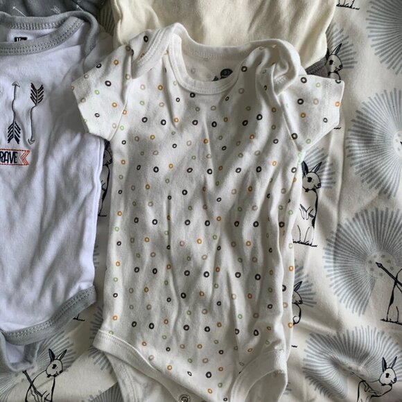 Baby boy short sleeve bodysuit bundle 0-3 months 13 pieces - Picture 8 of 10